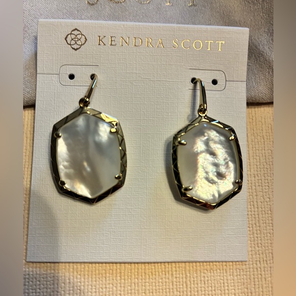 Kendra Scott Jewelry - Kendra Scott Silver and Cream Earrings